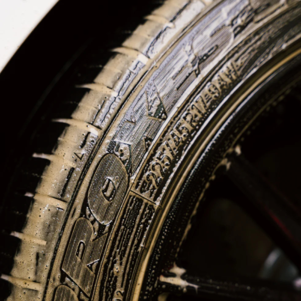 Q²M Tire Cleaner - Image 4