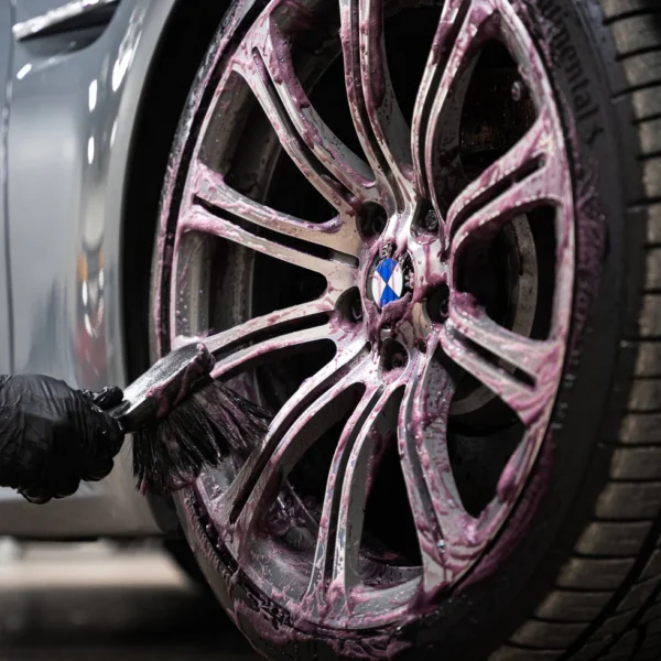 Q²M Iron WheelCleaner Redefined